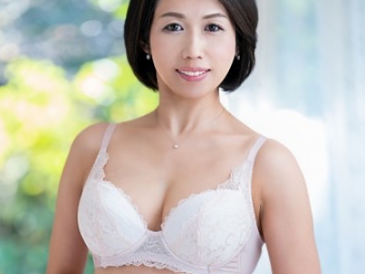 藤谷友梨子さん47歳。結婚25年目の専業主婦。M字開脚で電マオナニー！勃起チンポを手コキでご奉仕顔面ぶっかけ！